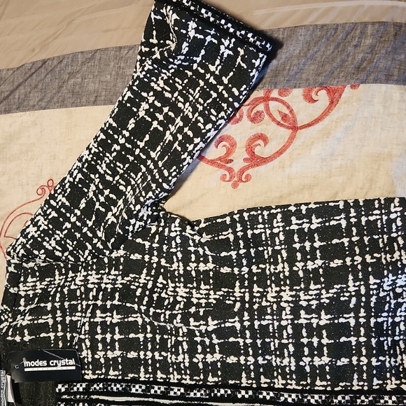 Modes Crystal Fashions Skirt Suit - Picture 5 of 11